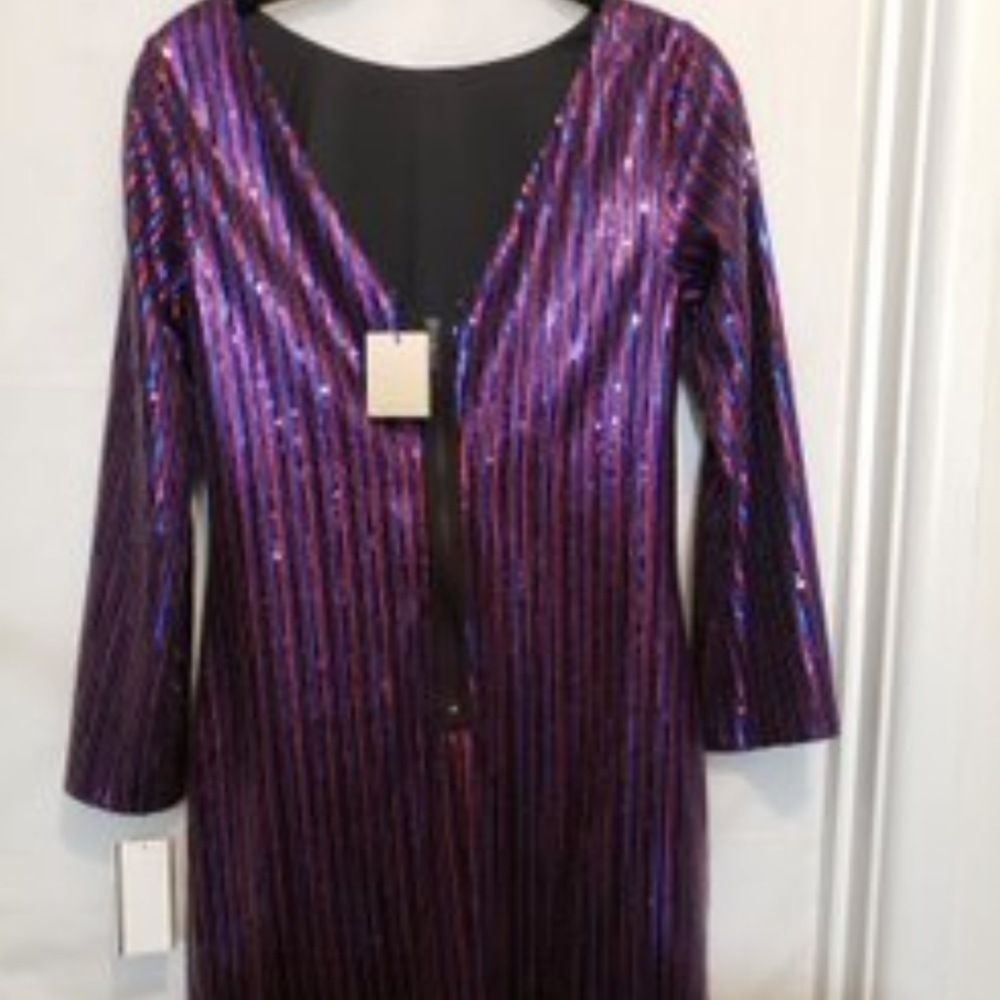 (Bonus Jewelry included ‼️‼️) Trina Turk Women's Gia Split Sleeve Sequin Dress - Picture 5 of 8